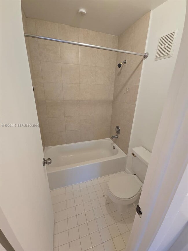 Building Photo - 9718 Hammocks Blvd