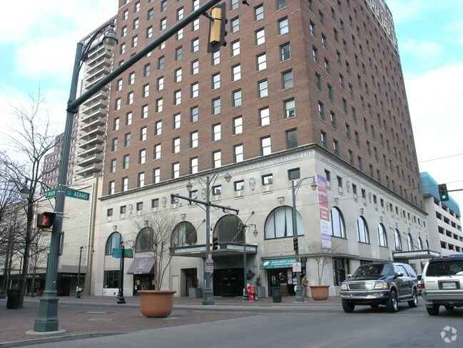 Building Photo - Claridge House Condominiums