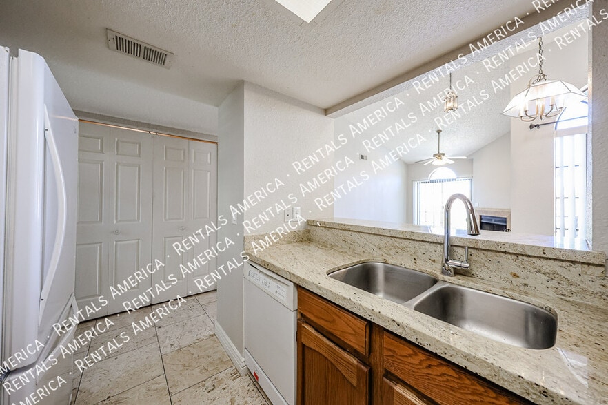 Building Photo - 11011 N 92nd St