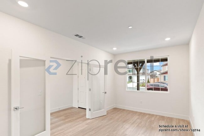 Building Photo - 5418 Paularo Wy