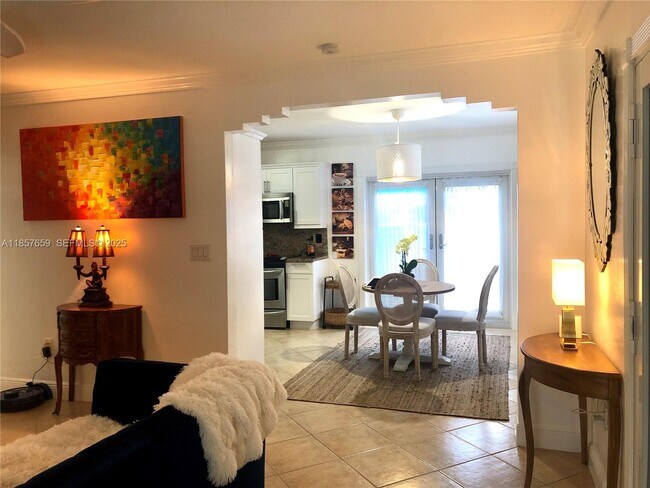 Building Photo - 6450 SW 19th St