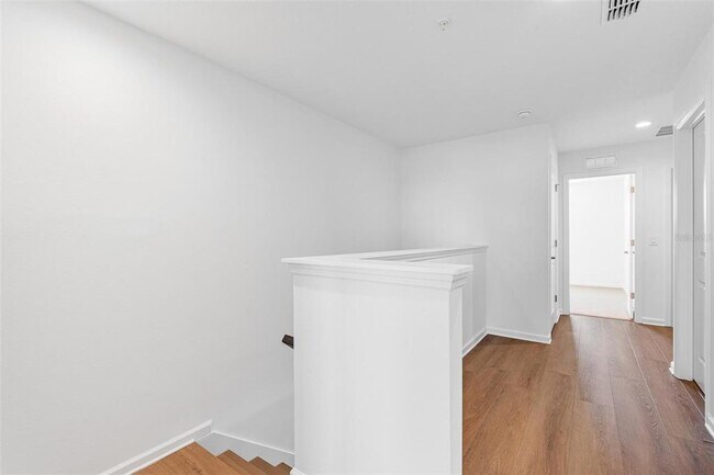 Building Photo - 1659 EAGLEHURST Ln