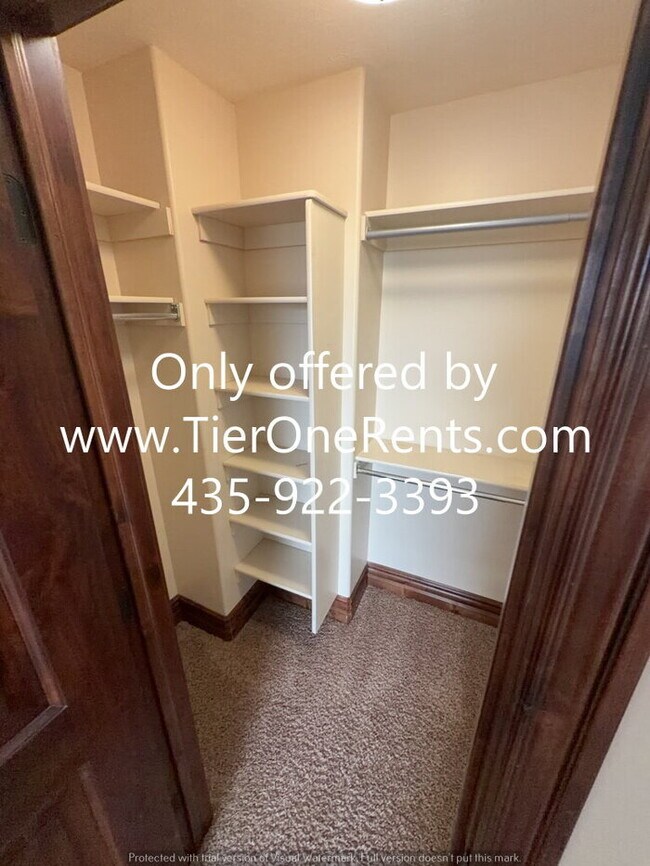 Building Photo - NO DEPOSIT option available for qualified renters!
