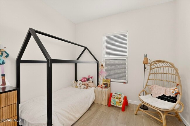 Building Photo - 905 Witton Pl