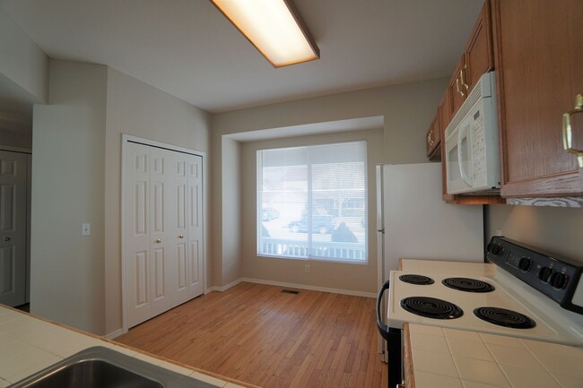 Building Photo - 3430 MacGregor Dr