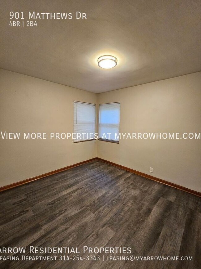 Building Photo - 901 Matthews Dr