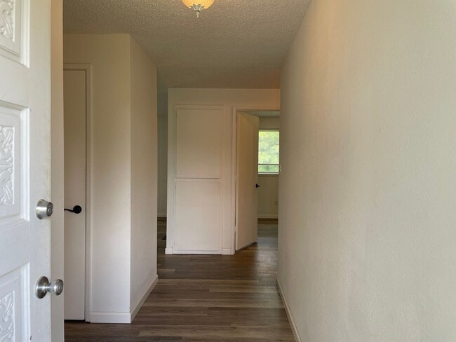 Building Photo - 581 N Wexford Cir