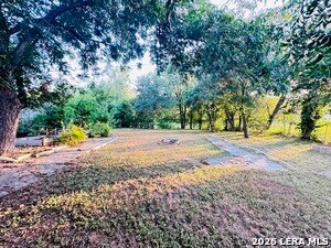 Building Photo - 10806 Lazy Oaks Dr