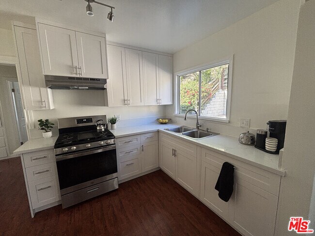 Building Photo - 2723 Ballard St