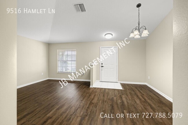 Building Photo - 9516 Hamlet Ln