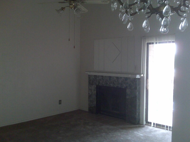 Building Photo - 2227 Madison Dr