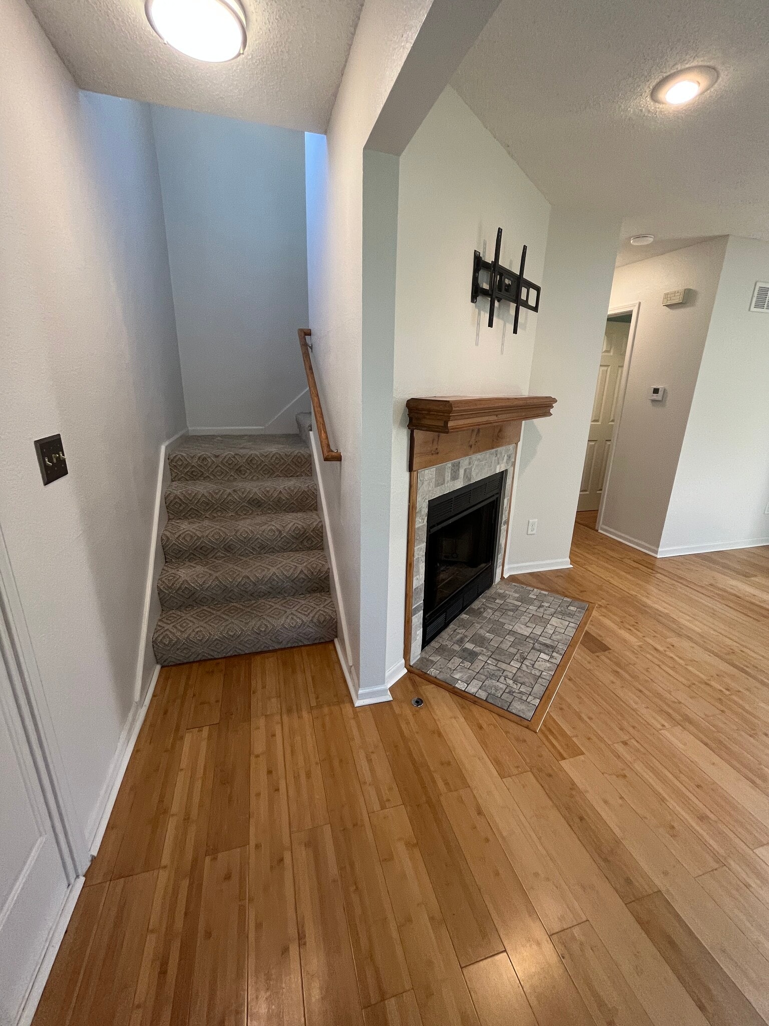 Building Photo - 6432 Pflumm Rd