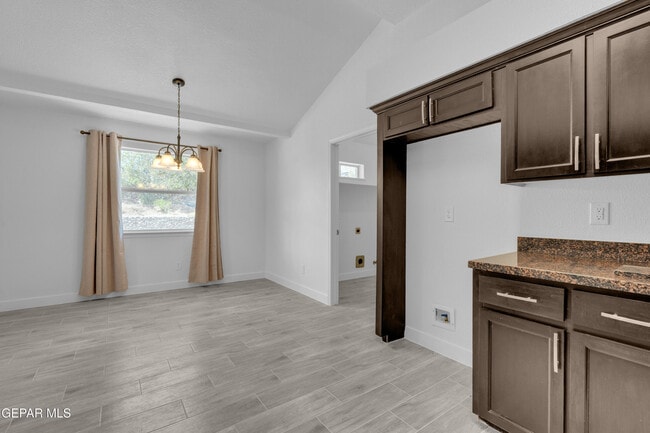 Building Photo - 6541 Dakota Ridge Dr