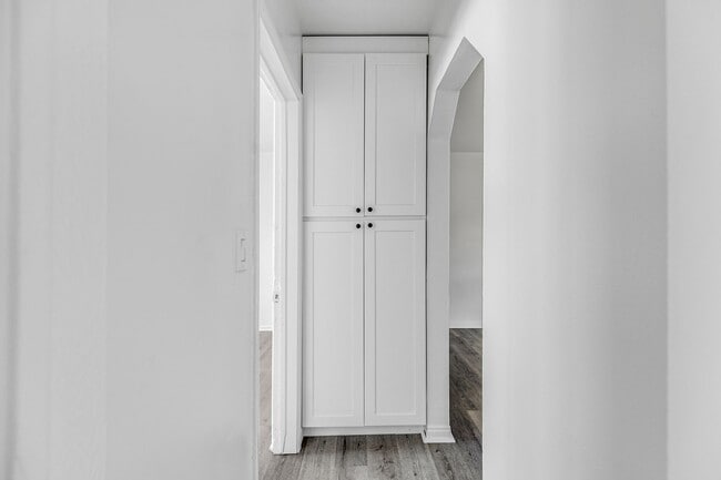 Building Photo - 13410 S Vermont Ave