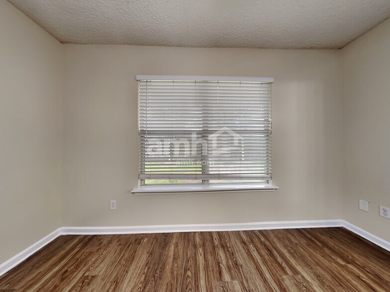 Building Photo - 3623 Silver Bluff Blvd