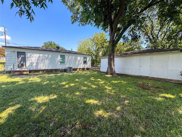 Building Photo - 910 S Austin St