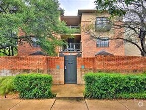 Building Photo - 914-22 1/2 W 22 1/2 St