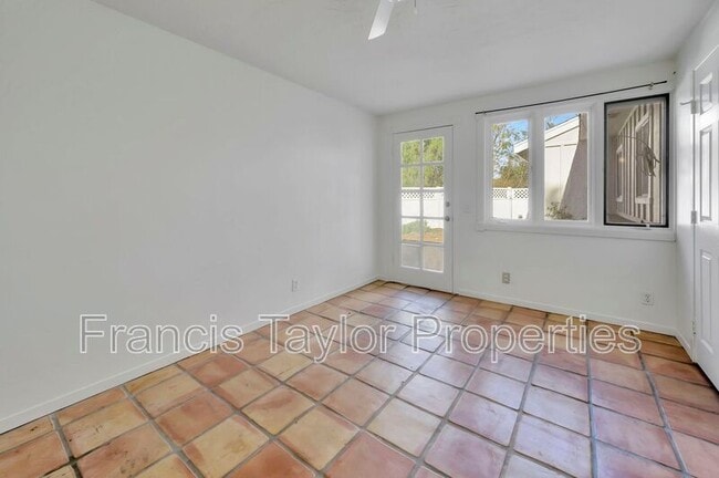 Building Photo - 1512 S Stage Coach Ln