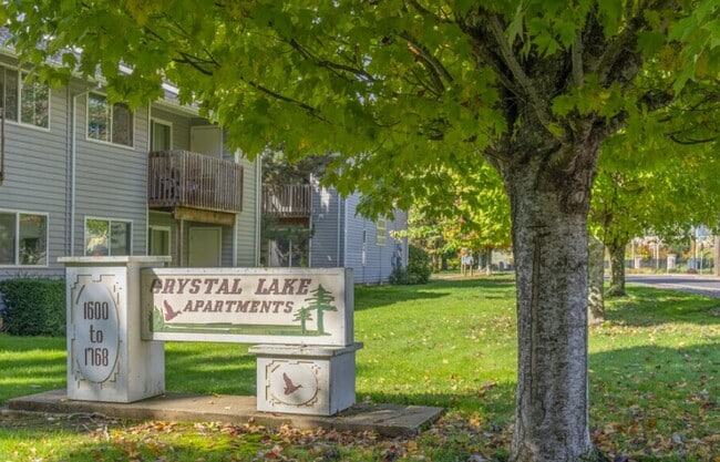 Building Photo - Lakeside Living in Corvallis - Affordable Comfort with Scenic Views!