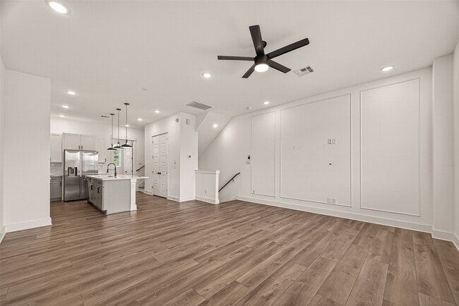 Building Photo - 1406 Mansfield St