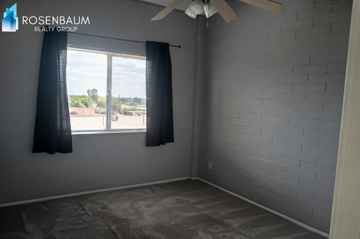 Building Photo - 2525 N Alvernon Way