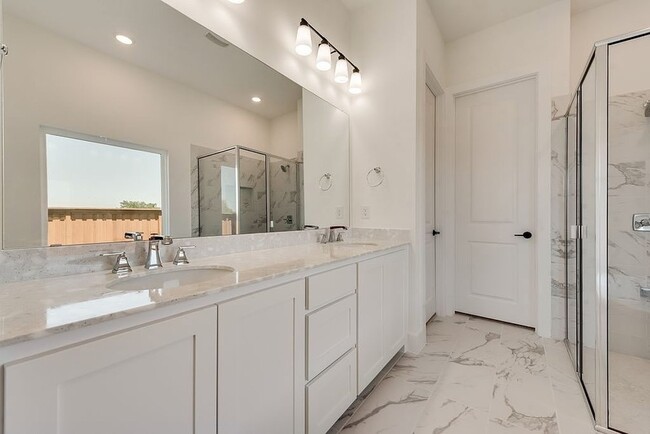 Building Photo - 14011 Bohannon Dr