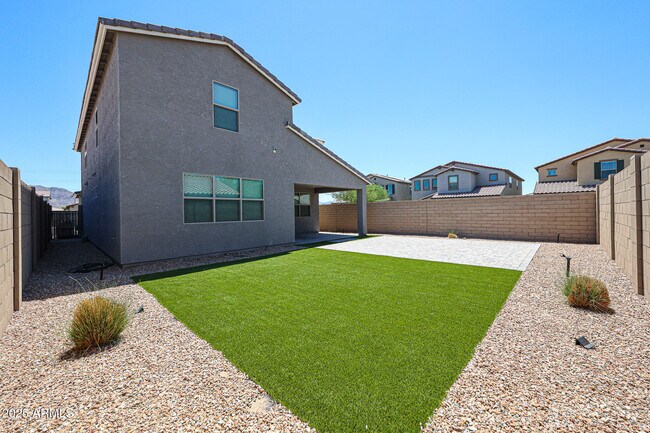 Building Photo - 3332 W Dunbar Dr