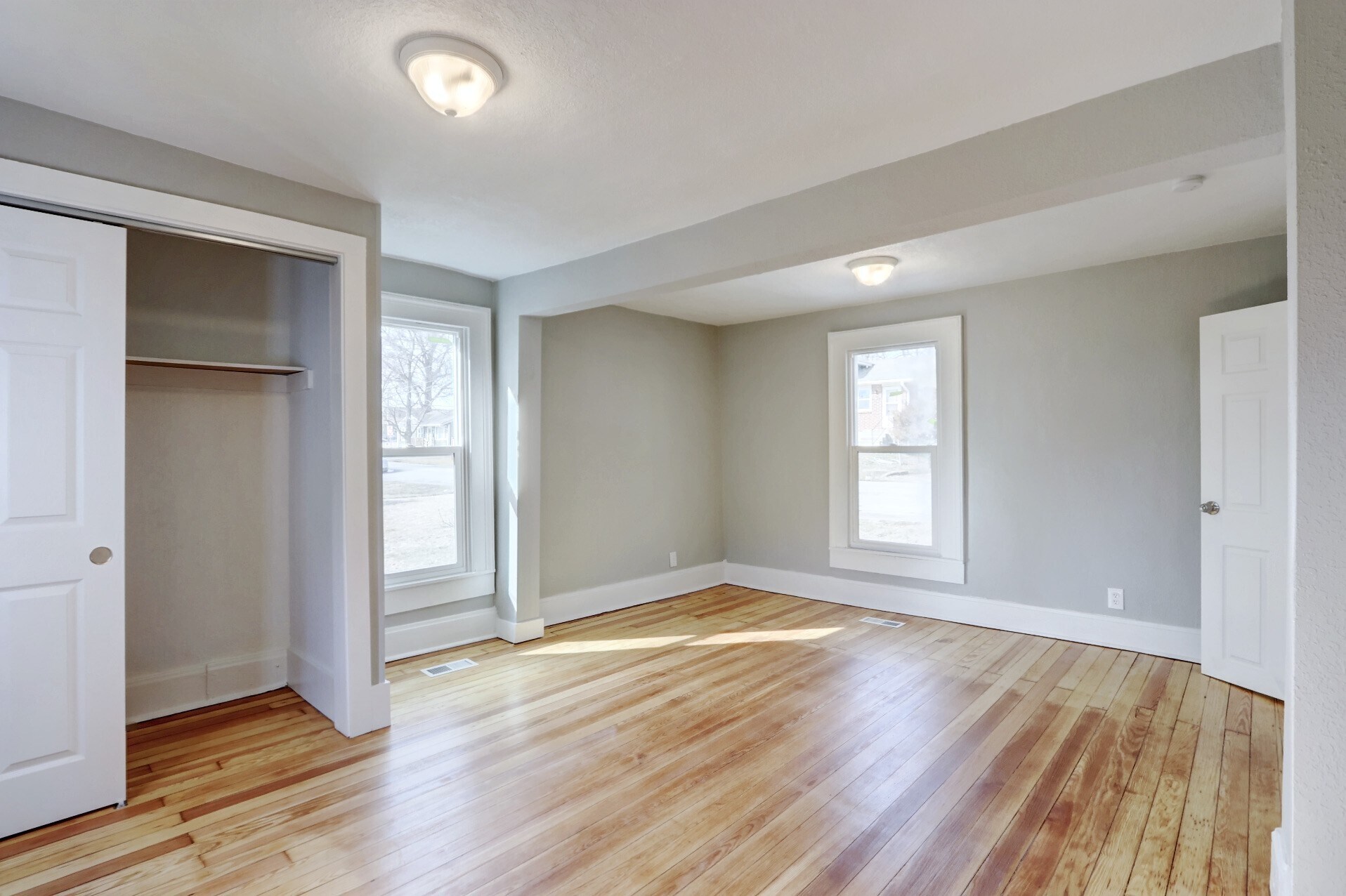 Building Photo - 505 E Wall St