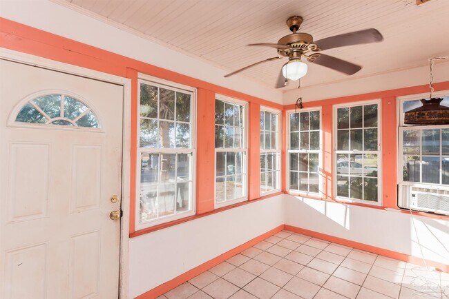 Building Photo - 418 Vancouver St