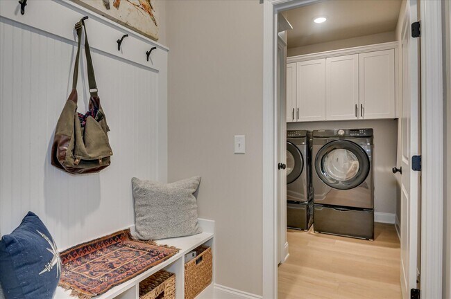 Building Photo - 840 Speckled Teal Path