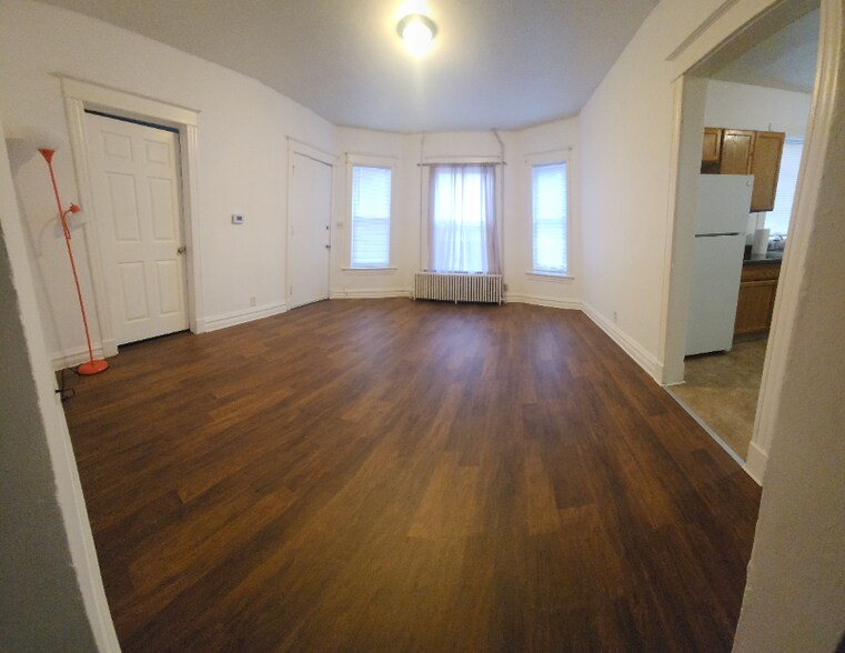 Building Photo - 519 Cummings Ave