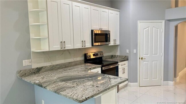 Building Photo - 4646 NW Wandering Oak Ct