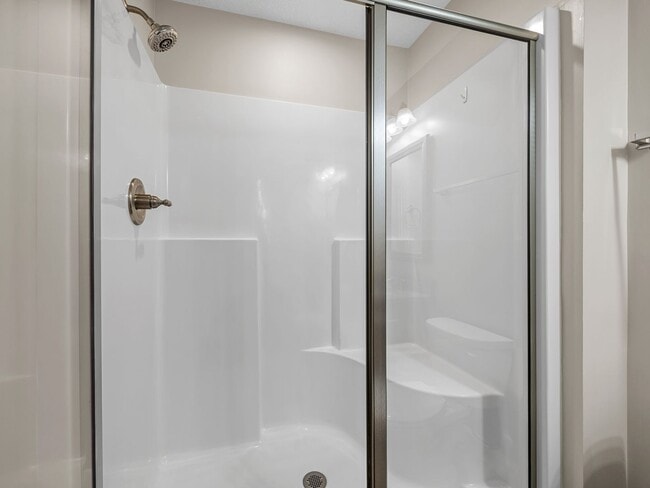 Building Photo - 3BR/2BA Inman Gem with Pool Access & Firep...