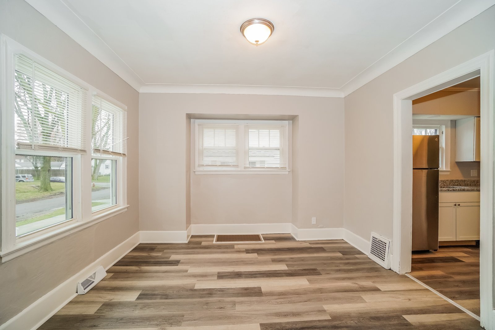 Building Photo - 1611 Hagley Rd