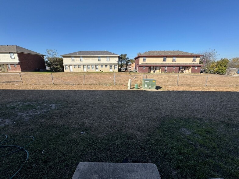 Building Photo - 1707 Kylie Cir