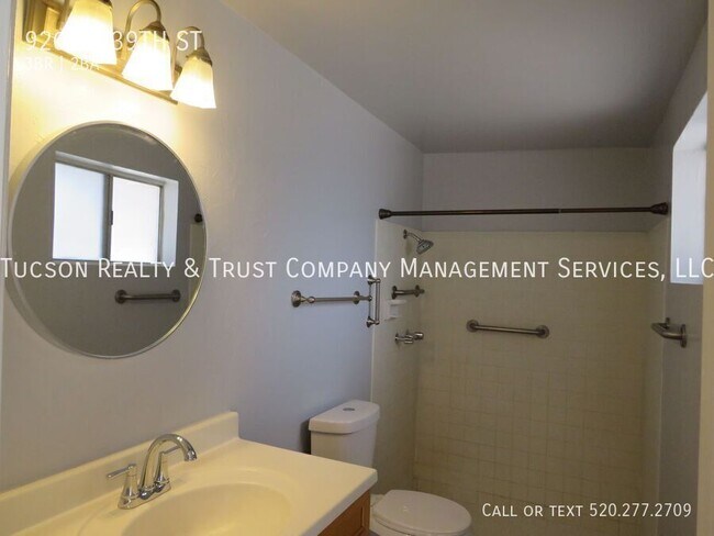 Building Photo - 9202 E 39th St