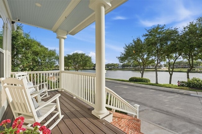 Building Photo - 10 Mariner Pass