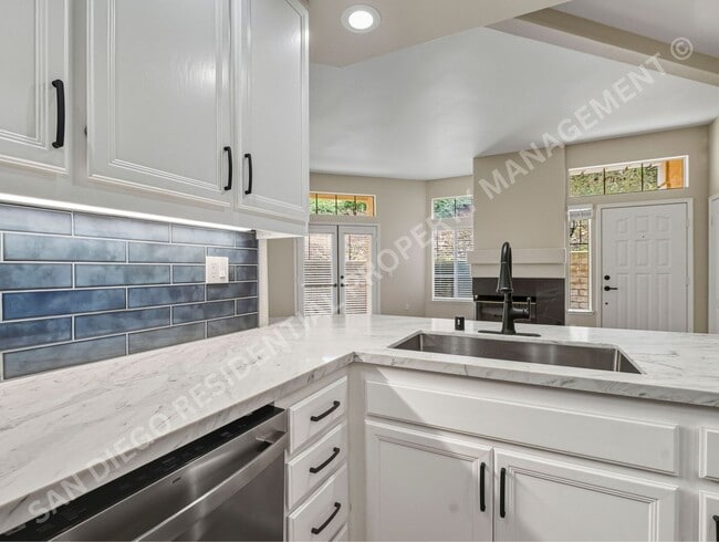 Building Photo - Beautifully Remodeled and Bright in the Perfect Carmel Mountain Ranch Location