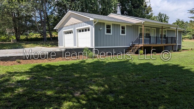 Building Photo - Beautiful Private Ranch House - Stream, Ya...