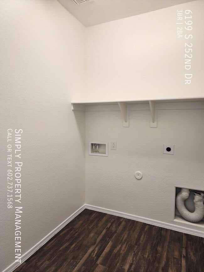 Building Photo - 6199 S 252nd Dr