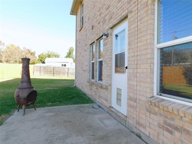 Building Photo - 2801 Saddle Dr