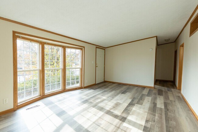 Building Photo - 3 bed, 2 bath, Rancher in Martinsburg, WV