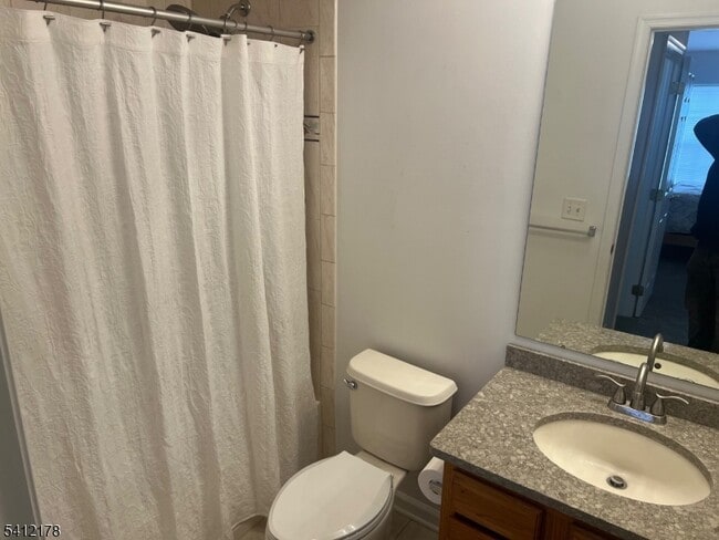 Building Photo - 263 Old Farm Dr