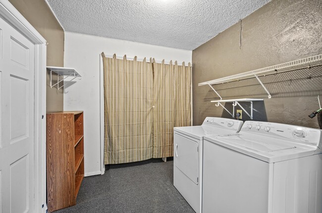 Building Photo - 3664 Longbow Rd