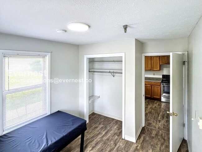 Building Photo - 212 Lower Consol Rd NW