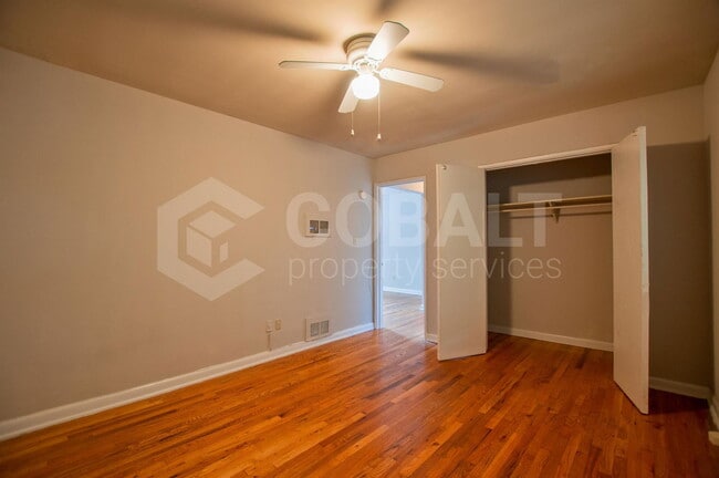 Building Photo - 944 St Charles Ave NE