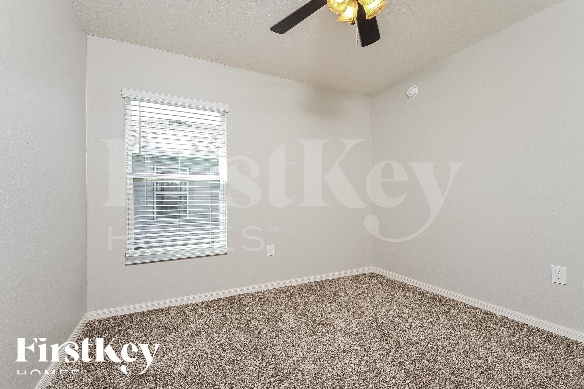 Building Photo - 851 Orleans Dr