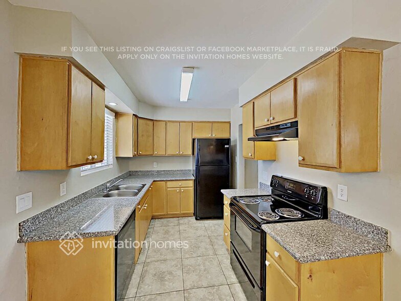 Building Photo - 231 N Harris Dr