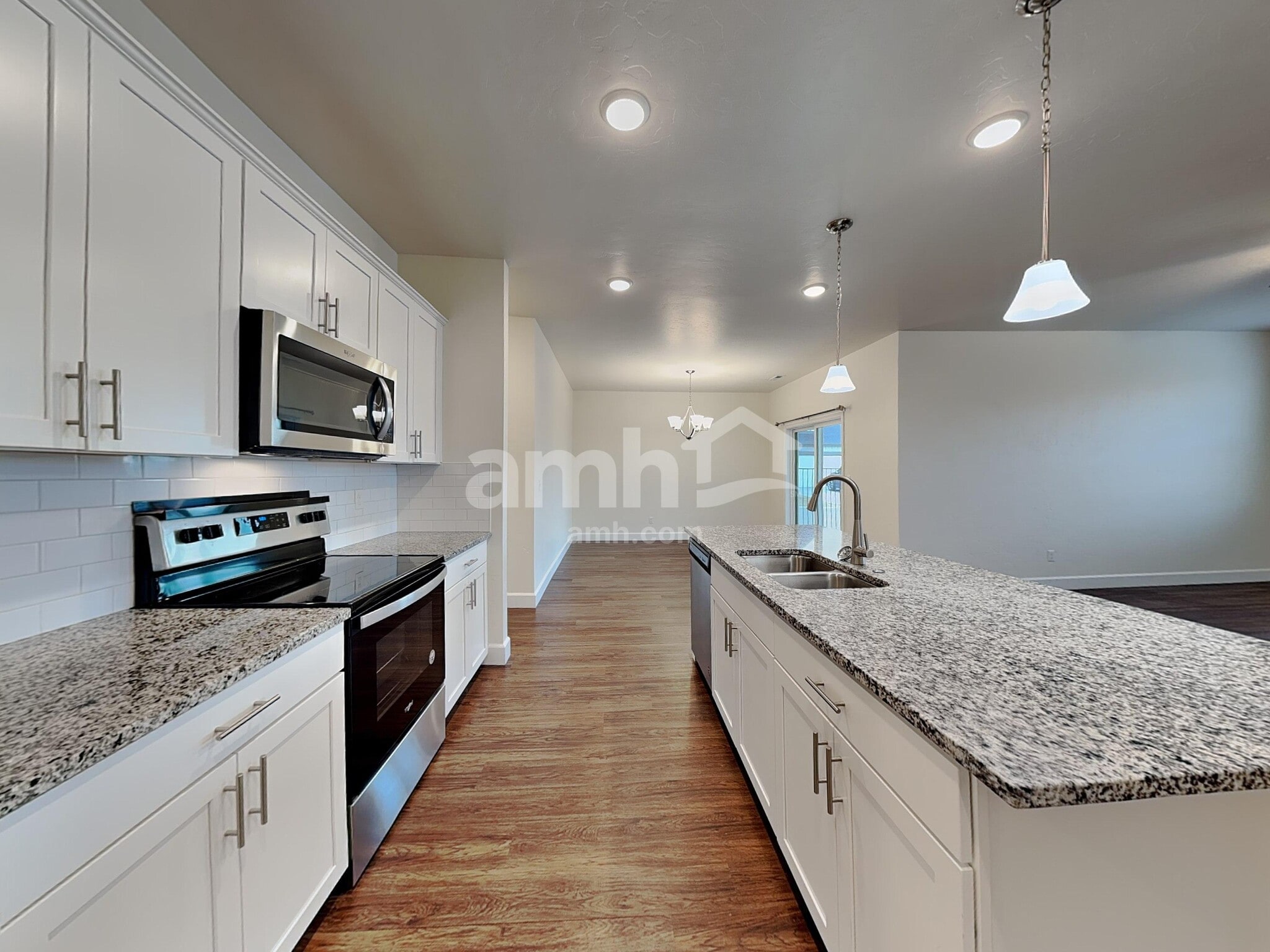 Building Photo - 94 E Sicily Dr