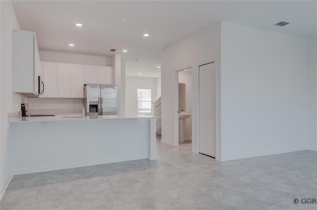 Building Photo - 3243 Laurent Lp